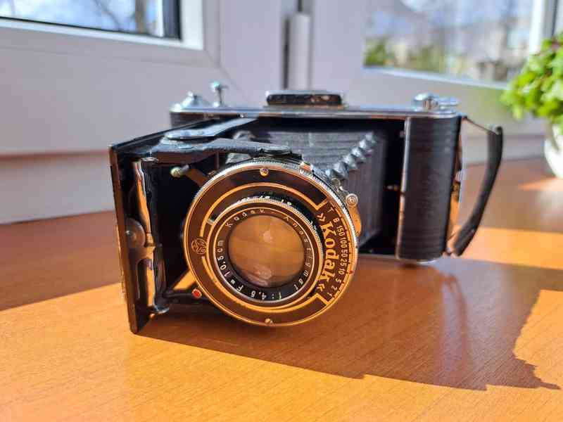 Historický fotoaparát Kodak Junior 620