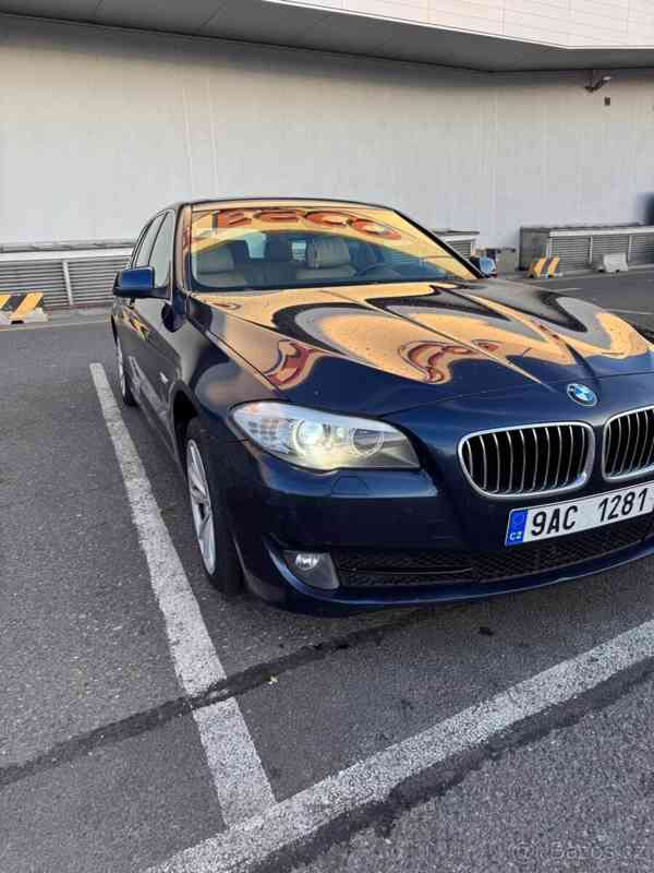 BMW Řada 5 3,0   f 11 - foto 2