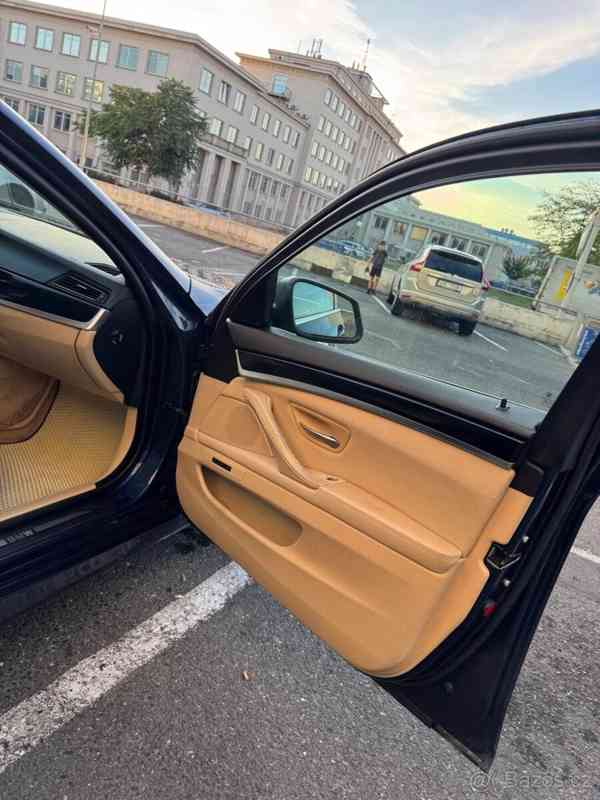 BMW Řada 5 3,0   f 11 - foto 6