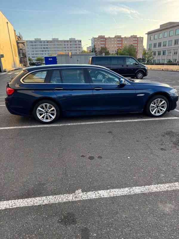 BMW Řada 5 3,0   f 11 - foto 10