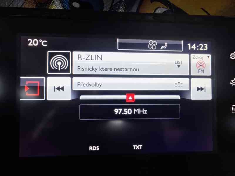 Citroën C4 Cactus 1.2i 60kw/NAVI/Kamera/1MAJ - foto 28