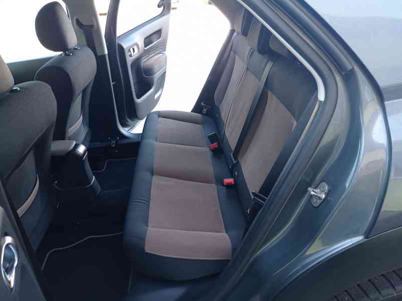 Citroën C4 Cactus 1.2i 60kw/NAVI/Kamera/1MAJ - foto 13