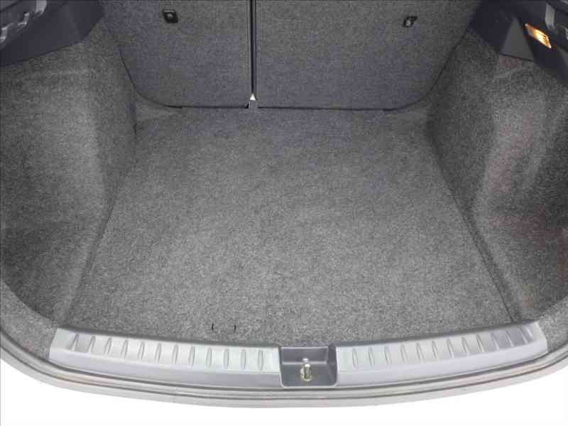 Seat Ibiza 1,2 TSI KLIMA, 1. MAJITEL - foto 8