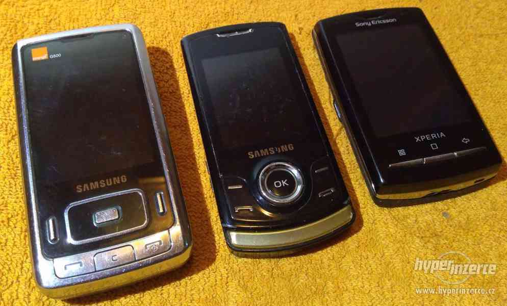 Samsung G800 +Samsung S5200 +Sony E. U20i -k opravě!!! - foto 2