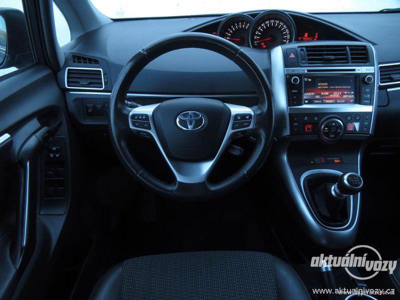 Toyota Verso 1.8, benzín, rok 2015 - foto 5