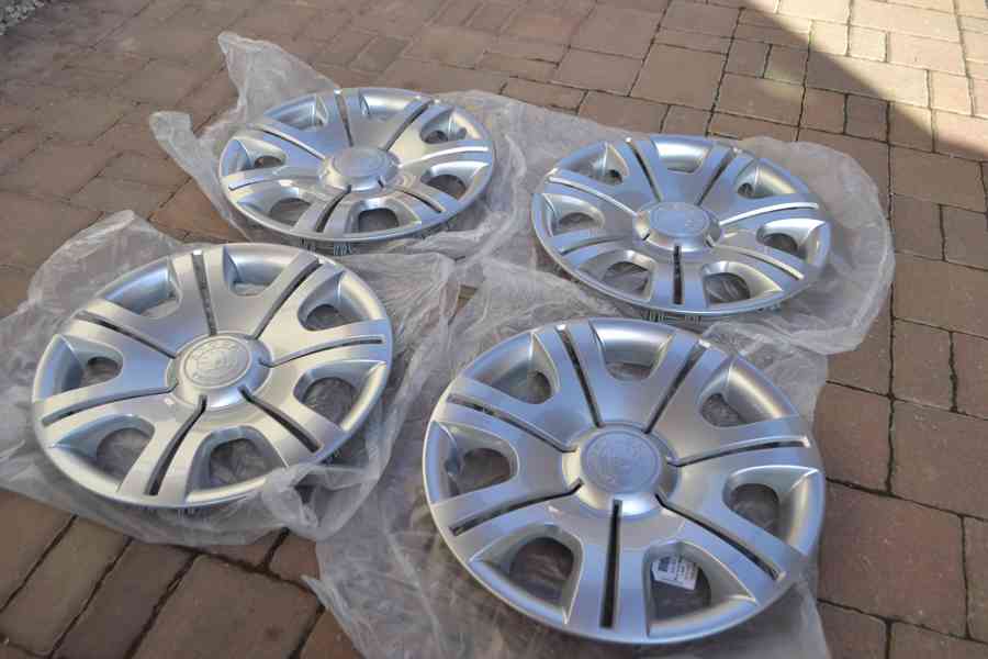 Sada – 4ks NOVÉ kryty kol -poklice ORIGINAL ŠKODA R14. - foto 12