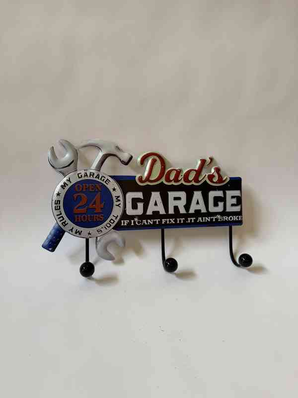 Garage - nástěnný kovový věšák