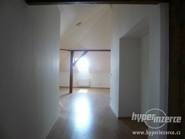 Ateliér č. 2-studio-byt - Praha 2 - Lublaňská ulice - foto 2