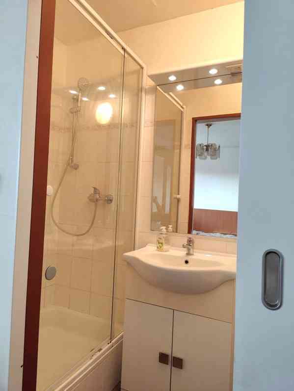 1+kk, studentský pár/studenti, RD, zařízeno, klidné místo - foto 3