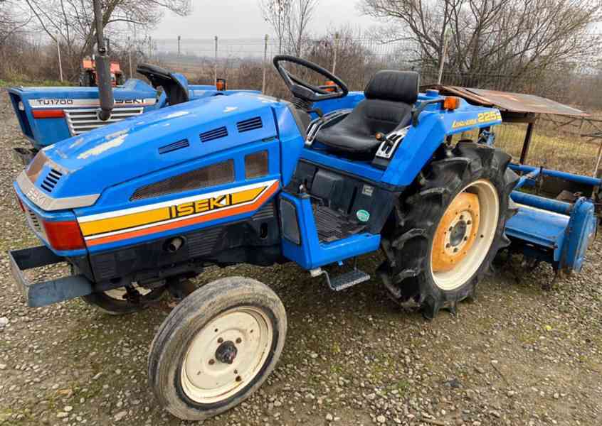 Japonský traktor iseki tu 225 - foto 5