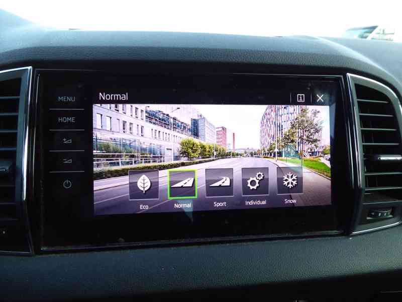 ŠKODA Karoq Style 2,0 TDI 110 kW 4x4 DSG, 3063 - foto 24