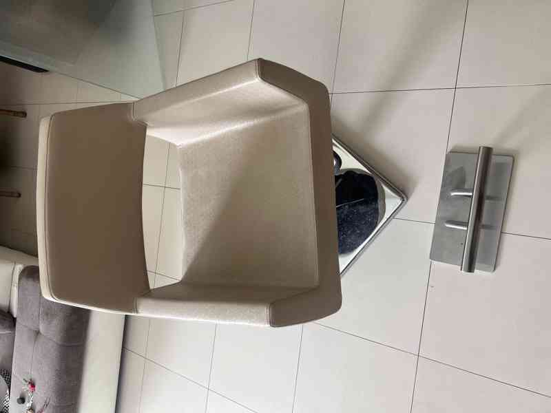 Kadeřnické křeslo - foto 2