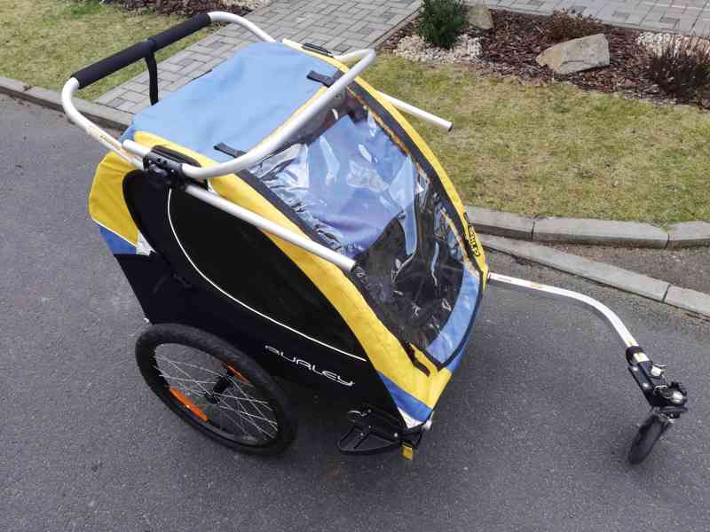 Dvoumístný odpružený dětský vozík za kolo - foto 1