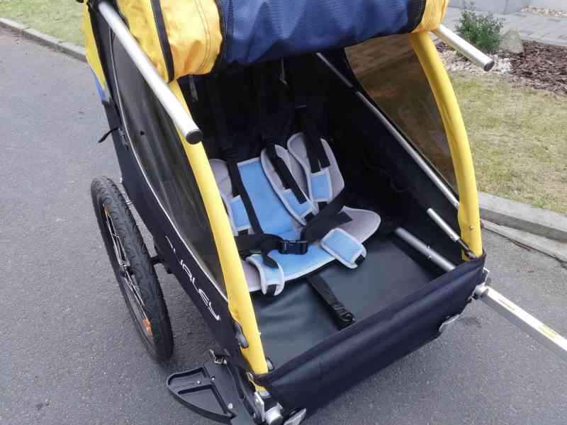 Dvoumístný odpružený dětský vozík za kolo - foto 3