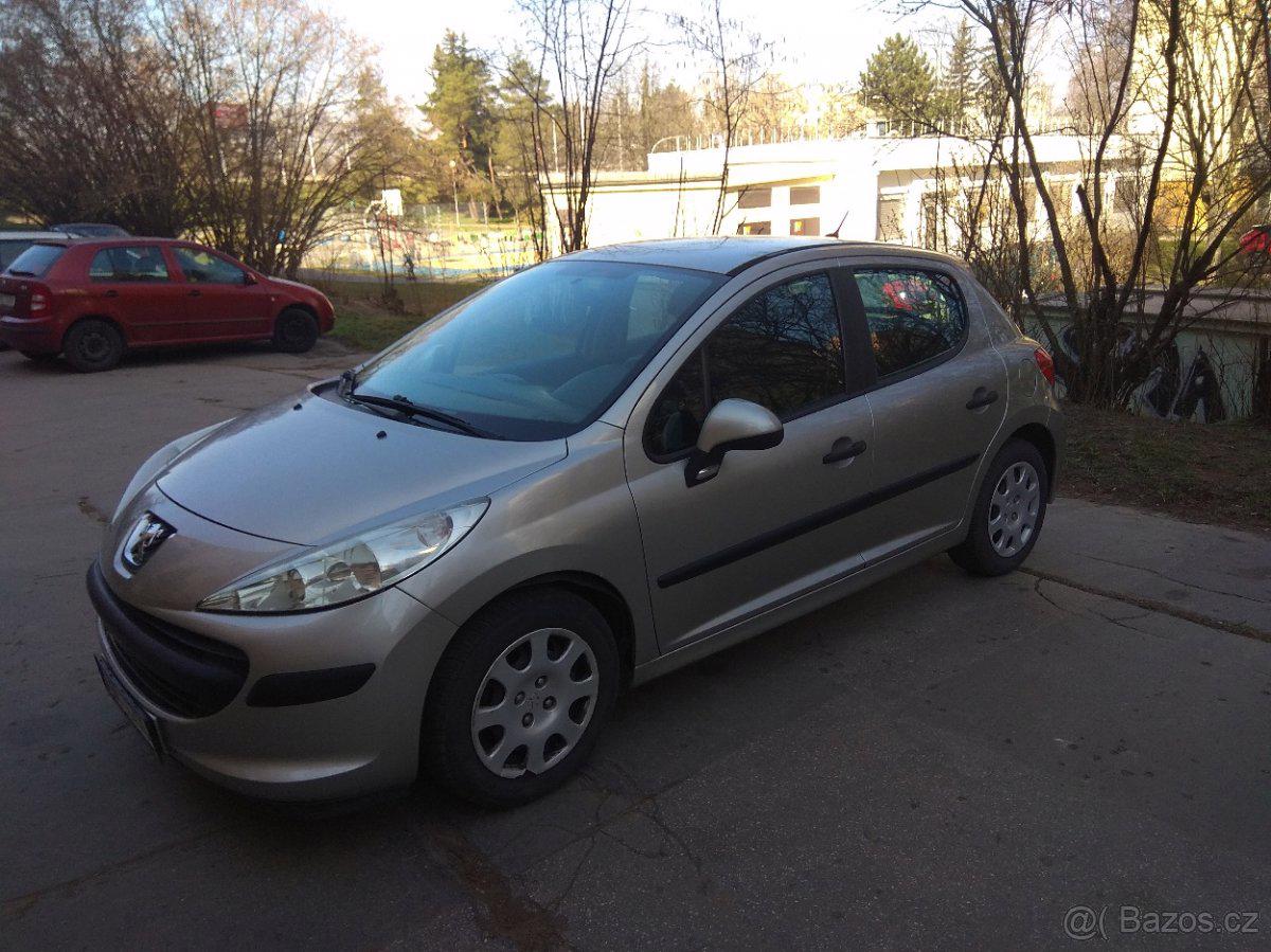 Peugeot 207, 1.4, najeto 74250 Km - foto 1