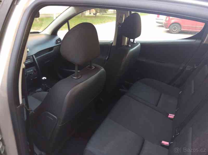 Peugeot 207, 1.4, najeto 74250 Km - foto 9