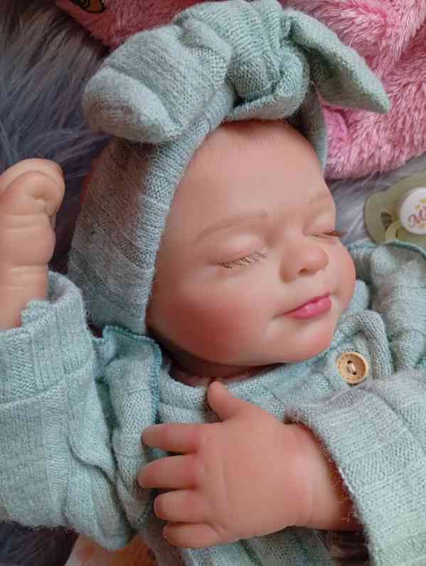 Realistická Reborn panenka spící holčička  - foto 1