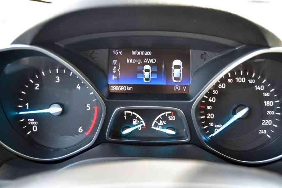 Ford Kuga 2.0 TDCI 110kW Titanium 4x4 - foto 10