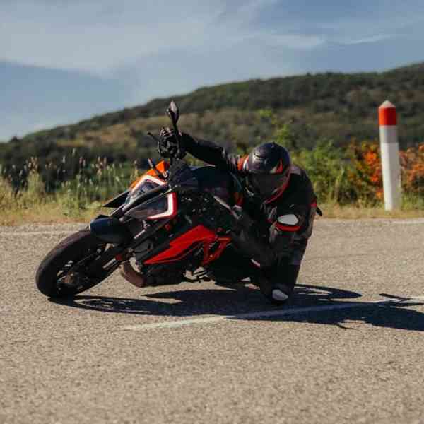Silniční přilba SHARK Spartan RS Byrhon - foto 12