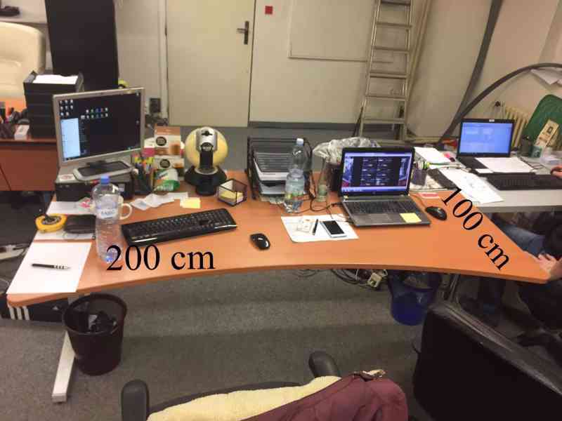 Velký pracovní kancelářský stůl - foto 1