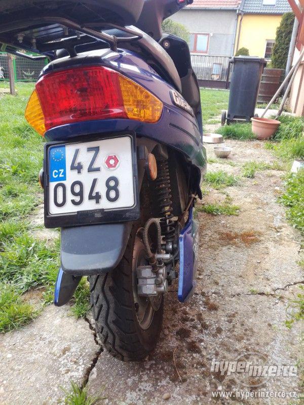 Moped-skútr GUEWER ZWD406 - foto 2