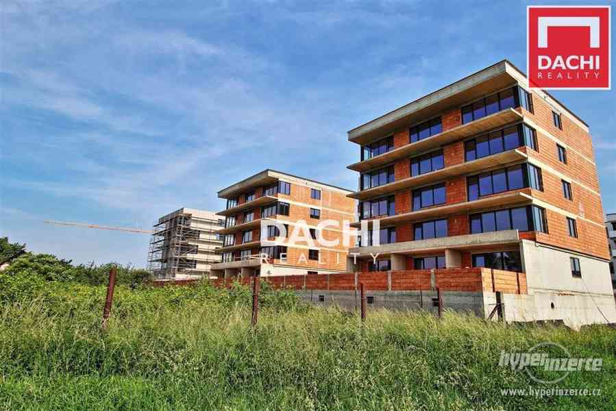 Prodej bytu 2+kk 58 m?, s balkonem 7 m?, Olomouc, ul. Slavonínská - foto 9