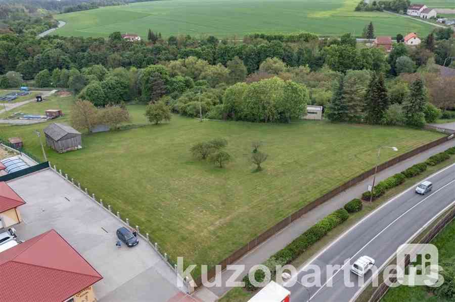 Prodej pozemku pro obchodní využití v Kralovicích - 5262 m² - foto 9