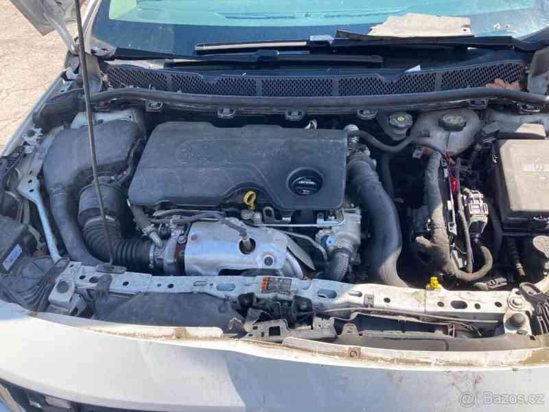 Opel Astra 1,6   Sports Tourer CDTI 2018 - foto 6