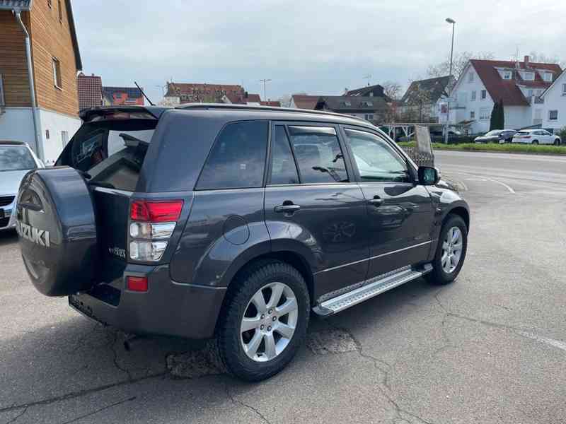 Suzuki Grand Vitara 2.4i Comfort Aut. benzín 124kw - foto 12