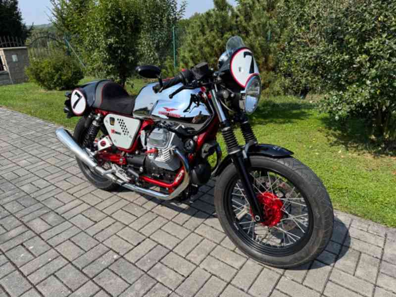 Moto Guzzi V7 Racer - foto 2