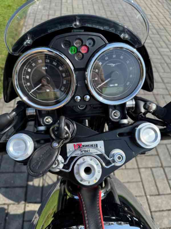 Moto Guzzi V7 Racer - foto 9