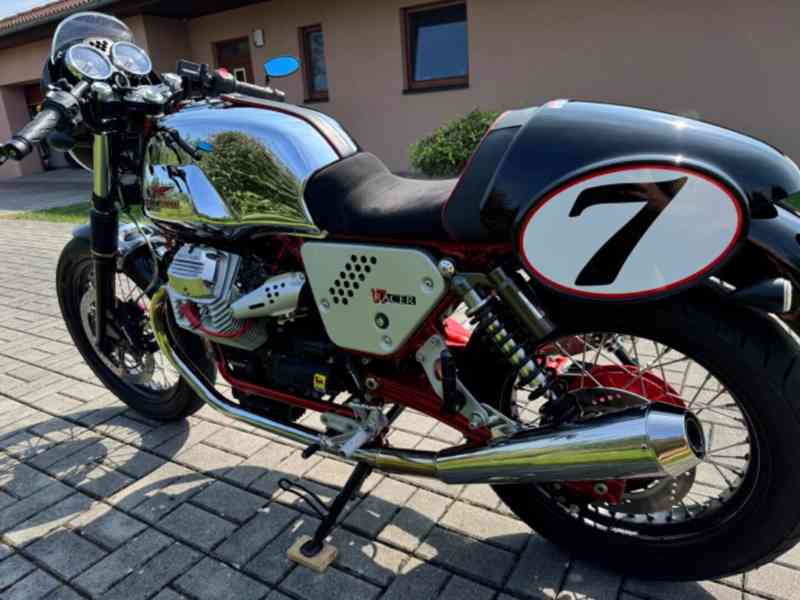 Moto Guzzi V7 Racer - foto 12