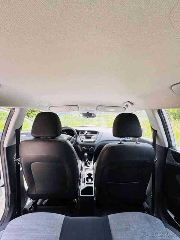 Hyundai i20 1,2   55 kW | 6st. manuál | 09/2015 - foto 11