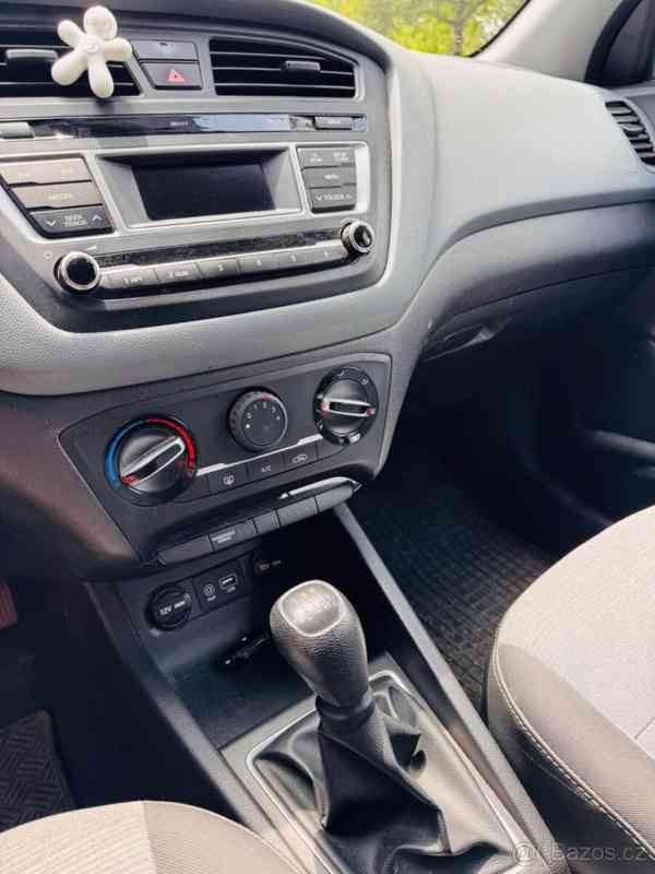 Hyundai i20 1,2   55 kW | 6st. manuál | 09/2015 - foto 10