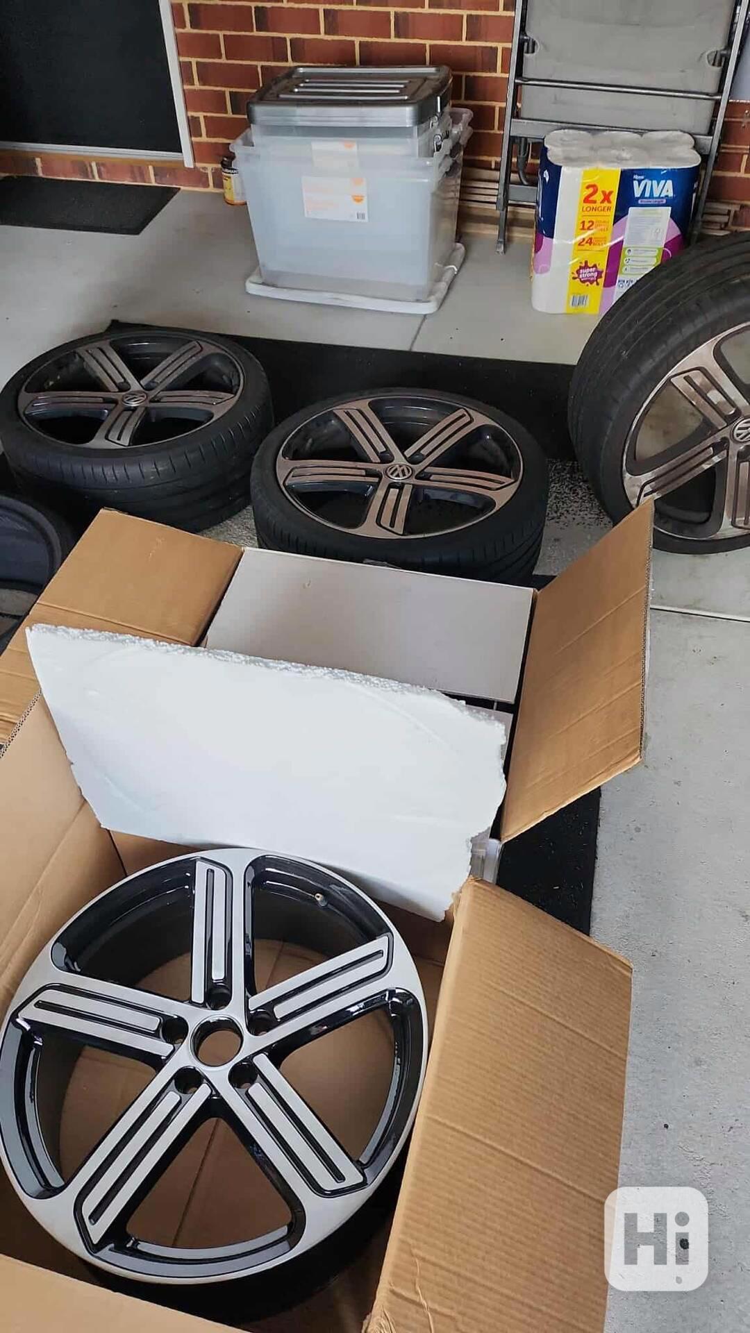 AUDI WHEEL  - foto 1