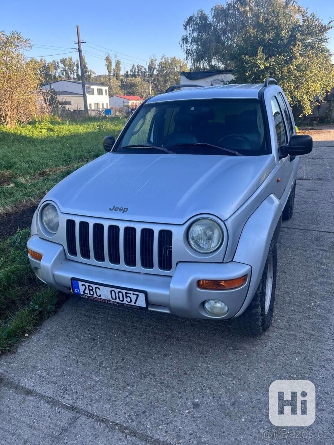 Jeep Cherokee 2,5   KJ - foto 1