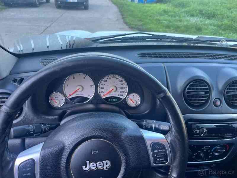 Jeep Cherokee 2,5   KJ - foto 10
