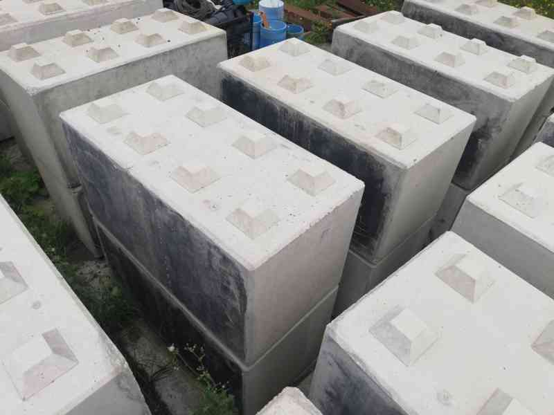 Stavební bloky, kostky - foto 5