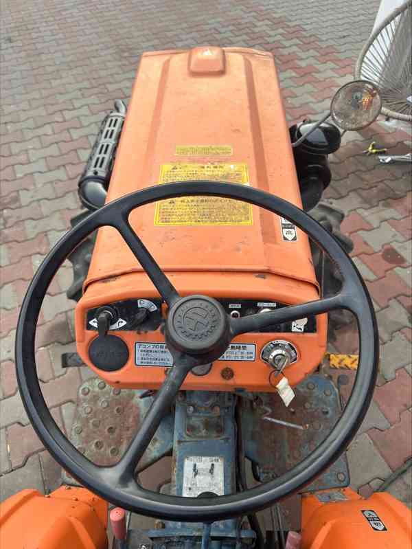 Traktor japonský Kubota B7001 - malotraktor - foto 4