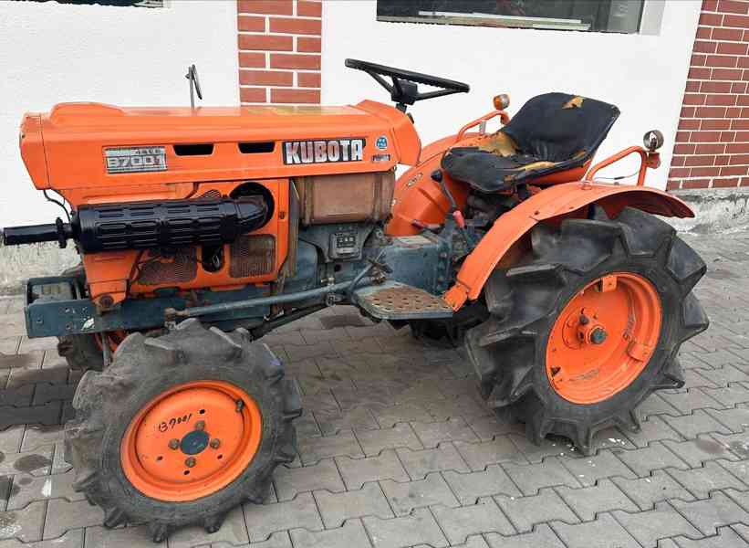 Traktor japonský Kubota B7001 - malotraktor - foto 2