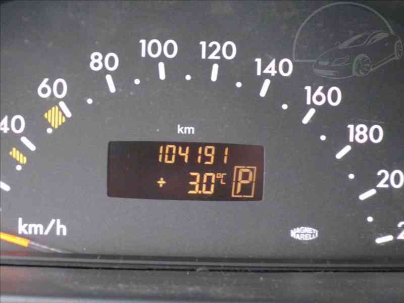 Mercedes-Benz I 1,6 AUTOMAT,TAŽNÉ ZAŘ. - foto 6