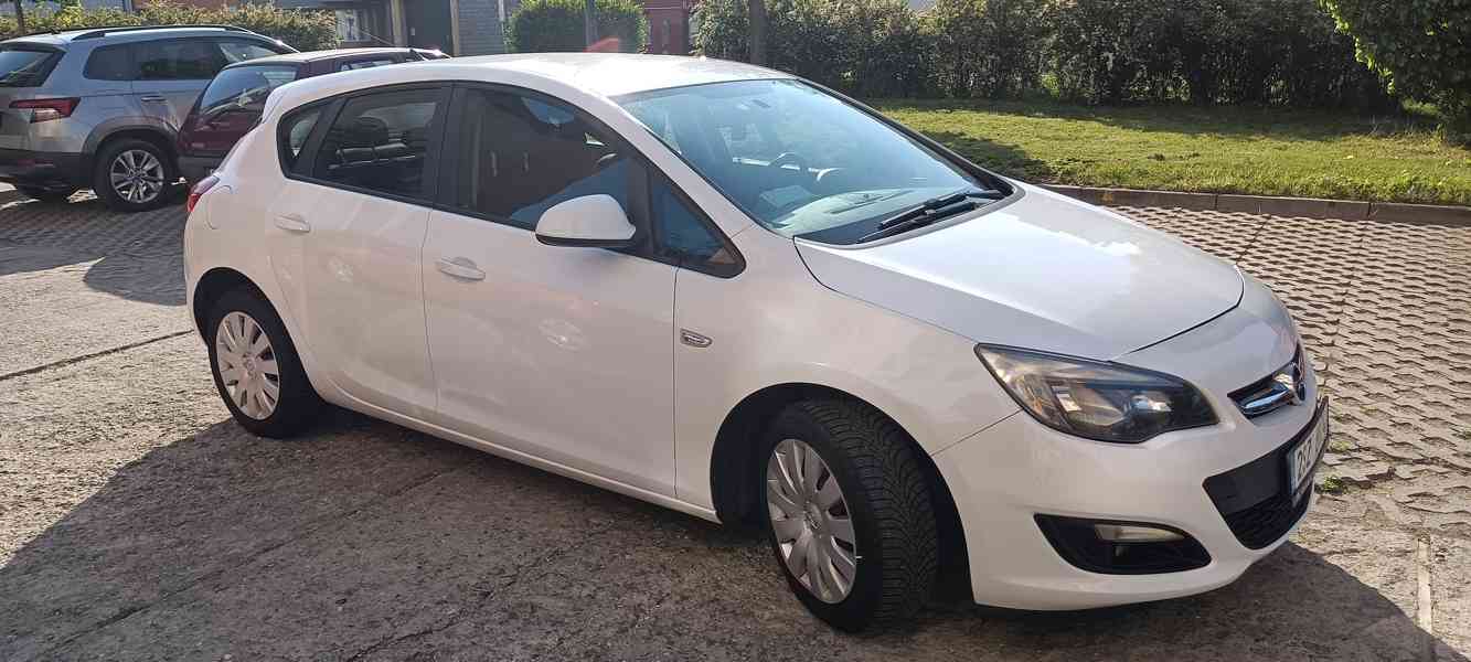 Opel Astra J 2014 / 1,4 / 74 KW - foto 10