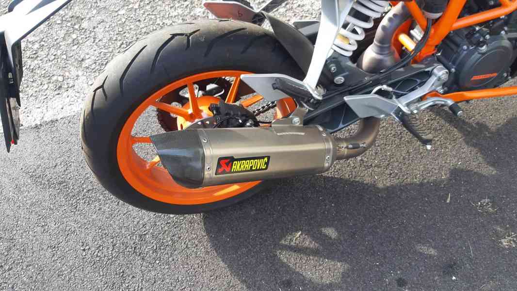 Motorka KTM Duke 390 - foto 5