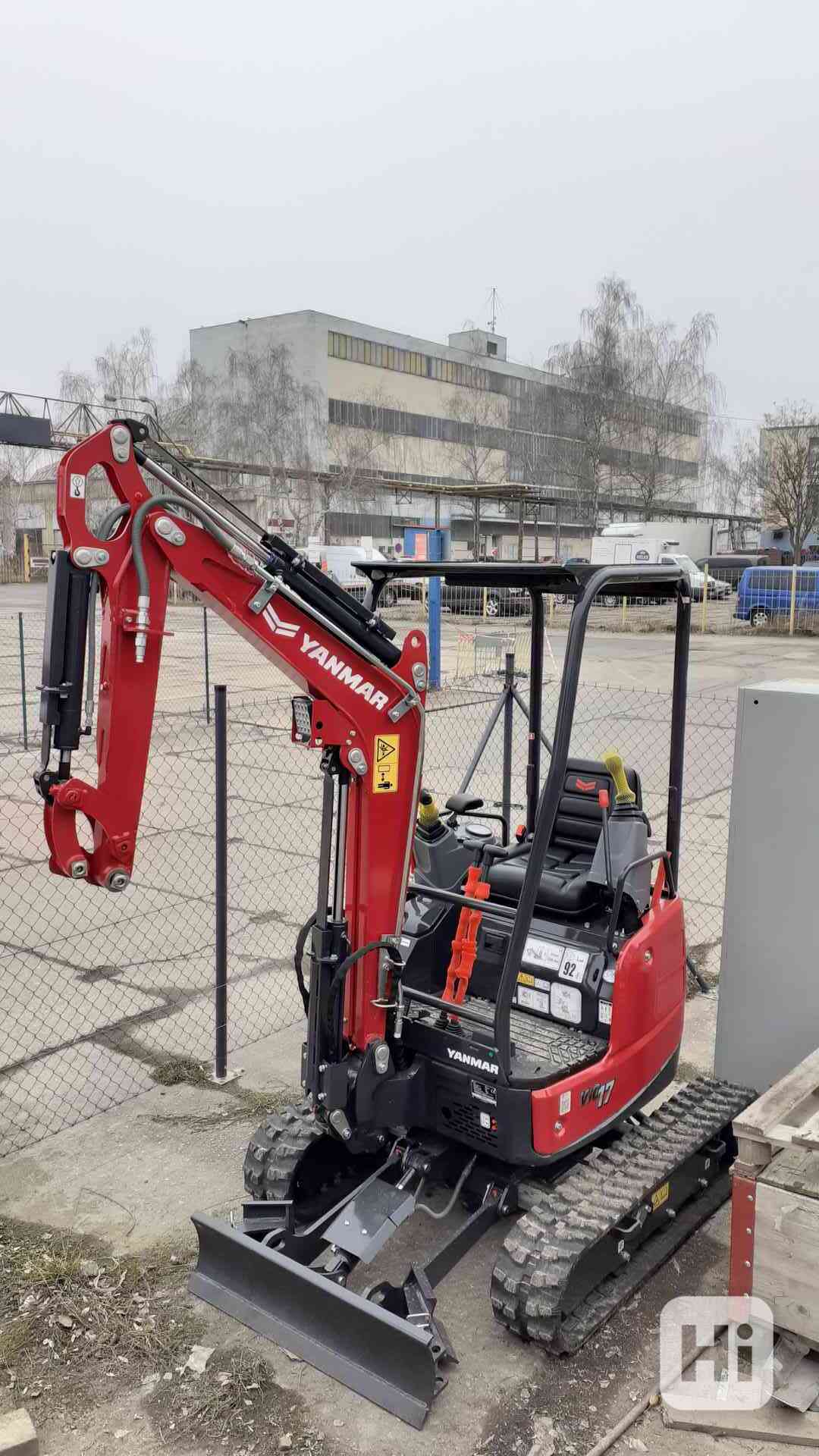 Pásový bagr Yanmar ViO17 1,7 t - foto 1