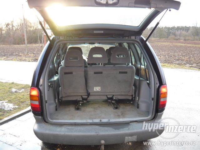 Chrysler Grand Voyager 2,5 TDi 2000 - foto 5