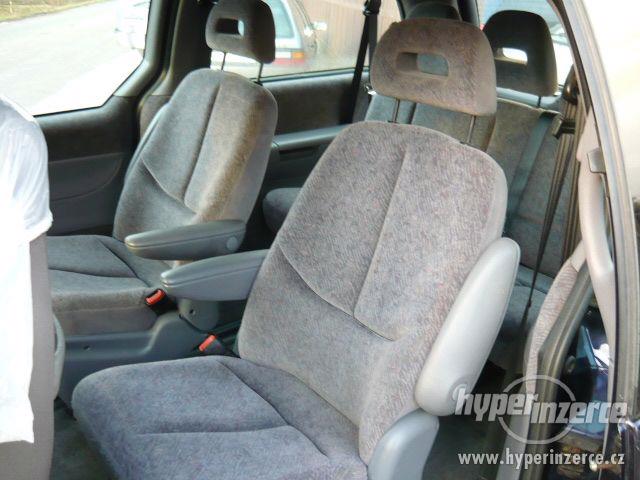 Chrysler Grand Voyager 2,5 TDi 2000 - foto 6