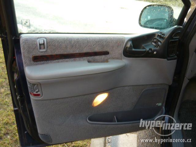 Chrysler Grand Voyager 2,5 TDi 2000 - foto 8