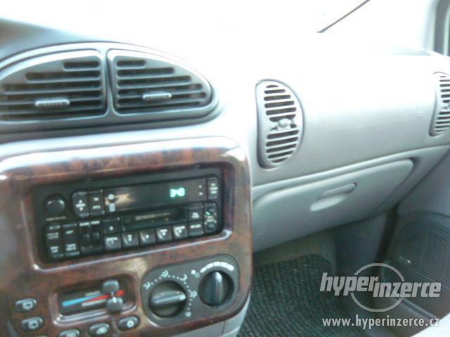 Chrysler Grand Voyager 2,5 TDi 2000 - foto 11