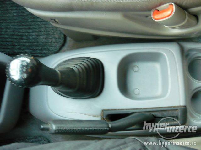 Chrysler Grand Voyager 2,5 TDi 2000 - foto 12