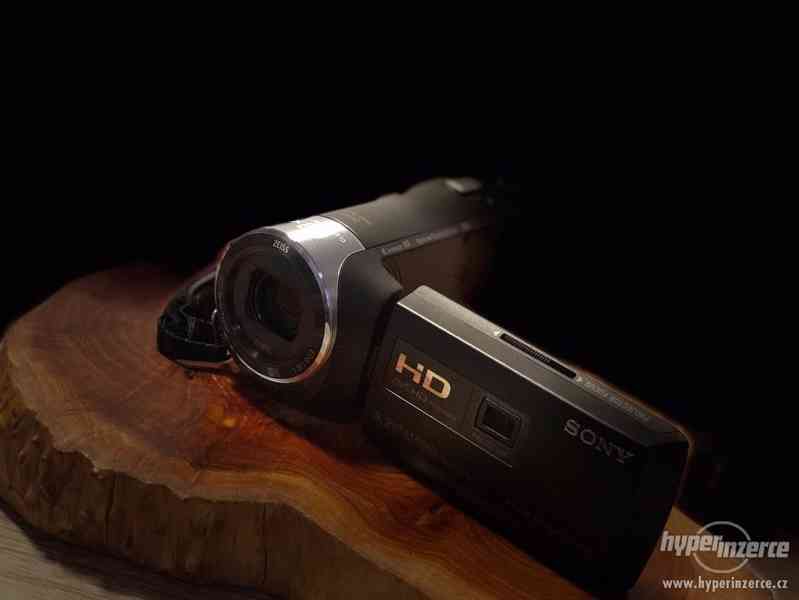 Sony HDR-PJ410 Handycam s vestavěným projektorem - foto 2